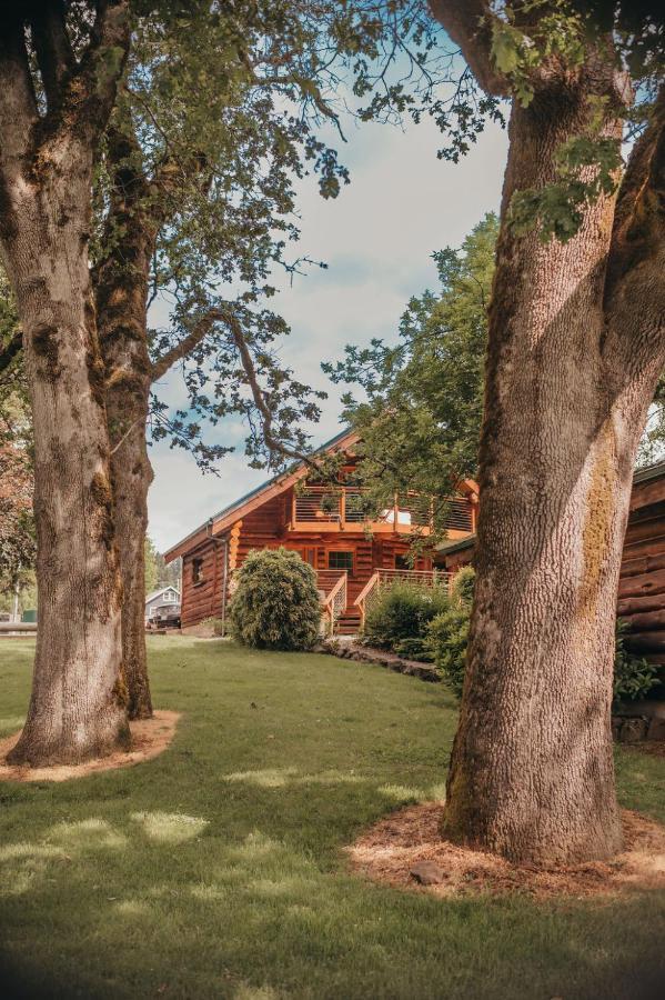 סטיבנסון Wilder And Pine Riverside Cabins מראה חיצוני תמונה